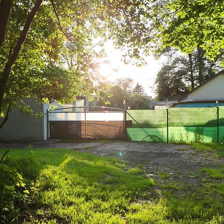 Erlebe Unseren Verein Im Geraeumigen Wohnwagen! Feldkirchen bei Graz Dış mekan fotoğraf